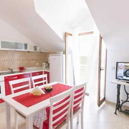 Apartment Micika - Comfort Studio With Balcony And Sea View Zvekovica